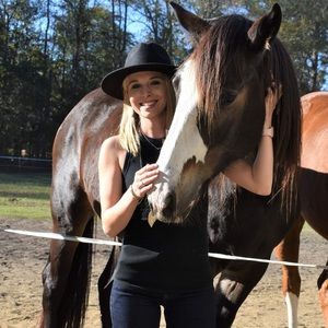 Meet your Posher, Aly